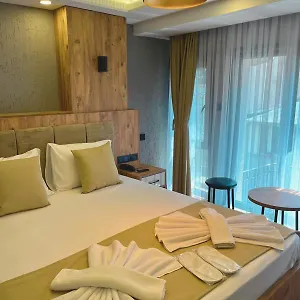 Проживание в семье Yellow Bull, Стамбул